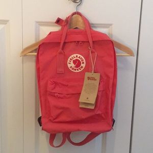 Fjallraven Kanken pink peach
